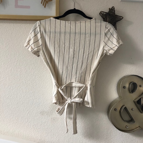 BERSHKA V neck tie front striped white top - Picture 2 of 9